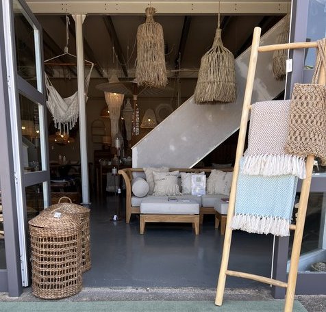 shop-entrance